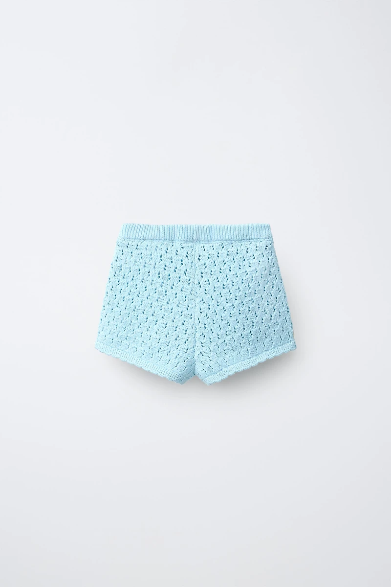 SHORT EN MAILLE À FLEURS BRODÉES