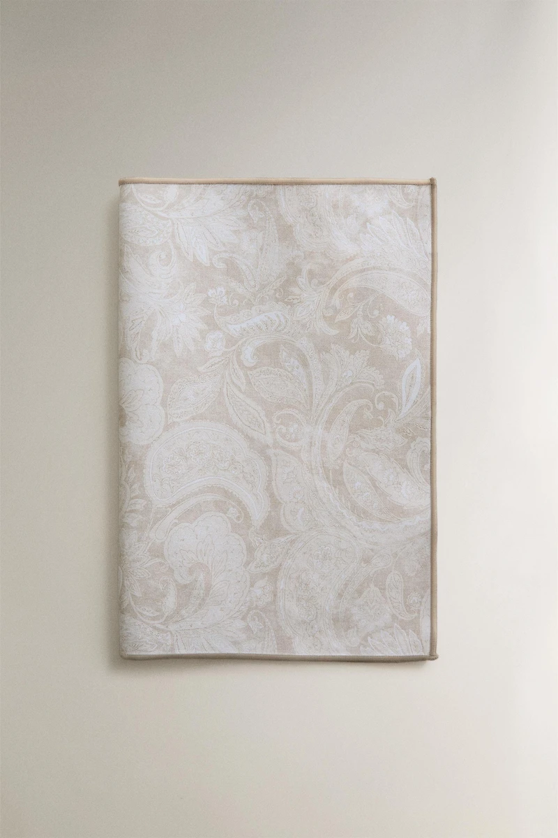 PAISLEY PRINT RESIN-COATED PLACEMAT