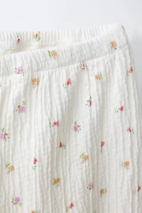 PANTALON TEXTURÉ À FLEURS