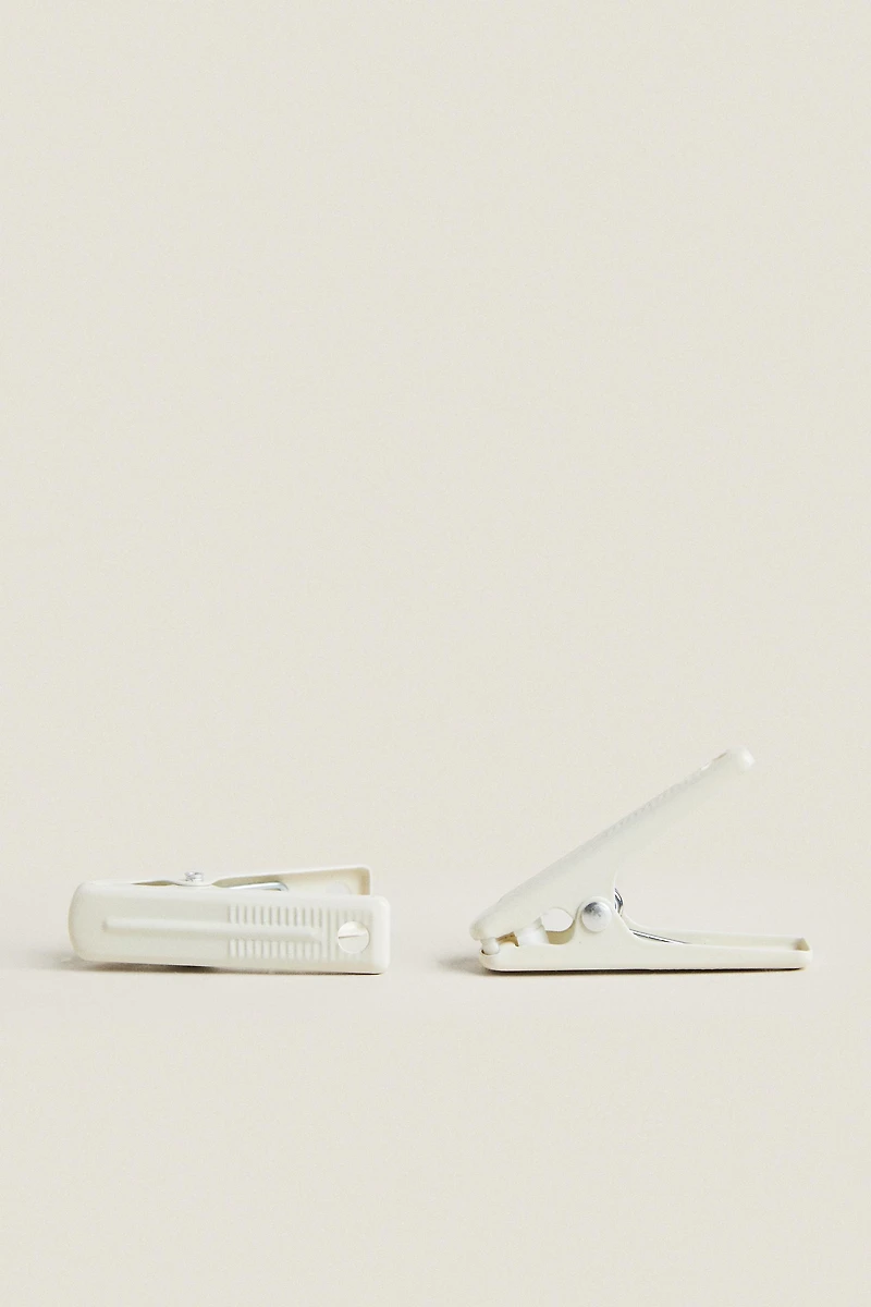 CLOTHESPIN PACK (PACK OF 20)