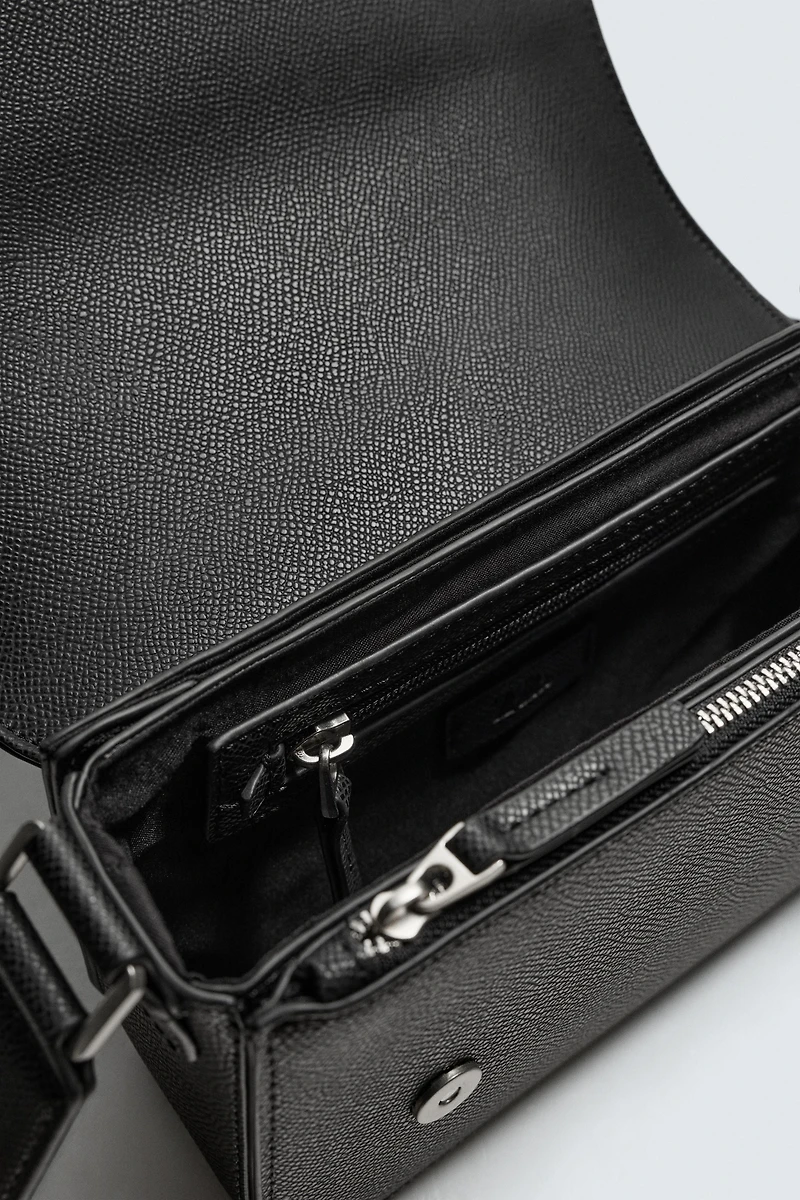 TEXTURED CROSSBODY BAG