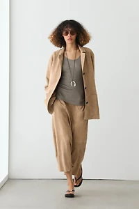 100% suede leather blazer with pocket details