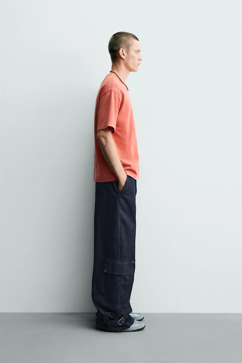 CONTRASTING TEXT PRINT T-SHIRT