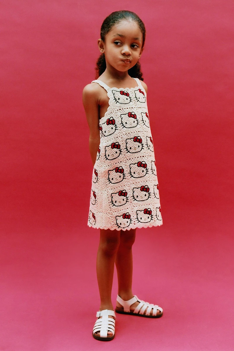 HELLO KITTY © SANRIO KNIT DRESS