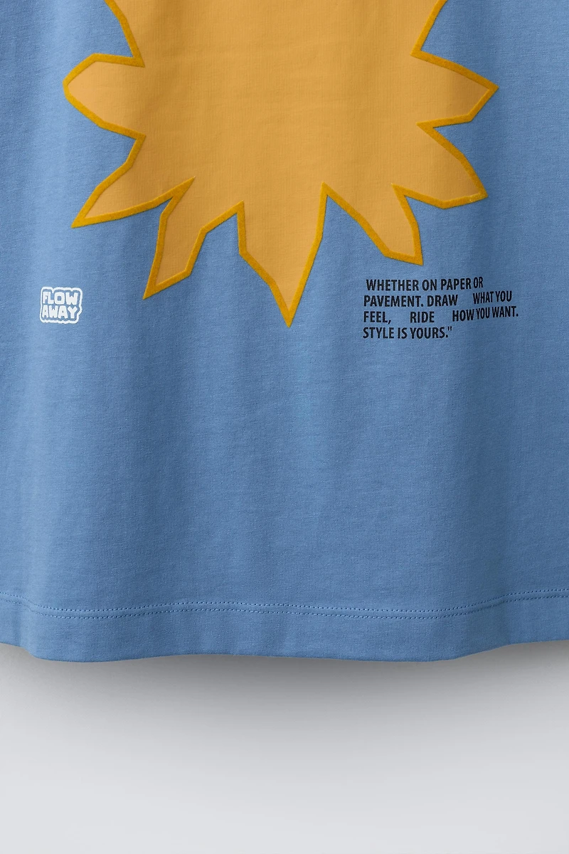 GRAPHIC PRINT T-SHIRT