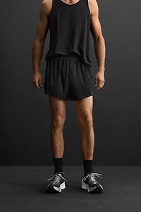 SHORT RUNNING SHORTS