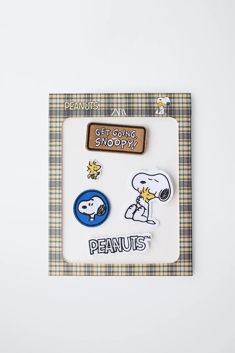 PACK OF FIVE SNOOPY PEANUTS™ PATCHES