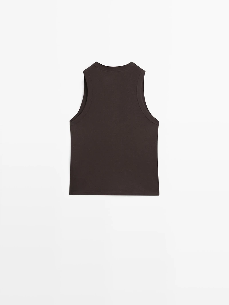 100% cotton V-neck T-shirt