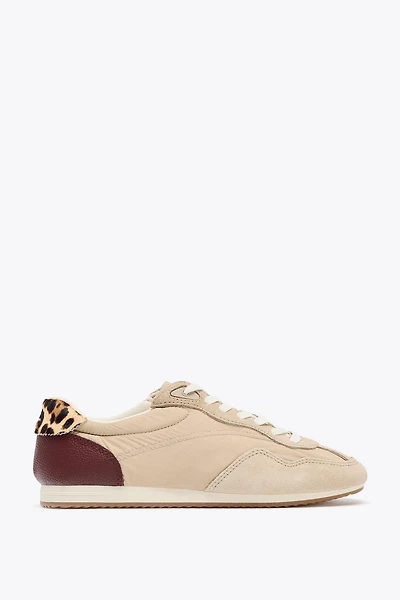 SOFT SNEAKERS