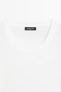 100% cotton scoop neck T-shirt