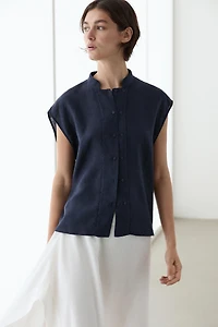 Flowing 100% linen shirt with button detail