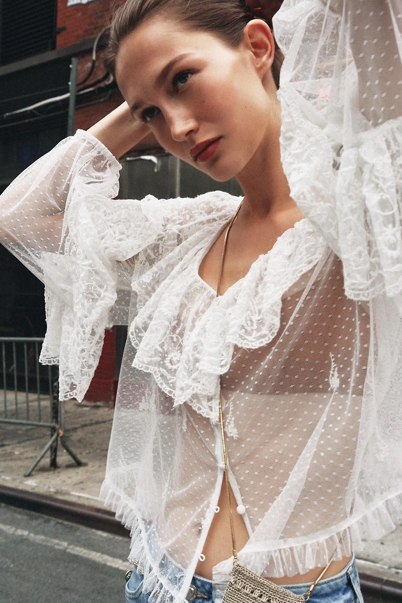 BLOUSE ROMANTIQUE SEMI-TRANSPARENTE