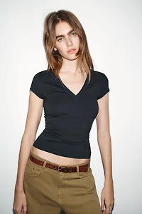 V-NECK T-SHIRT