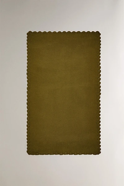 BABY BLANKET WITH CROCHET TRIM