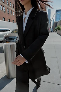 LONG COAT WITH SHOULDER PADS
