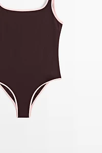 Contrast plain swimsuit
