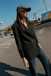 OVERSIZED DOUBLE-BREASTED BLAZER