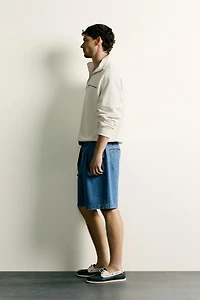 CONTRAST QUARTER-ZIP SWEATSHIRT