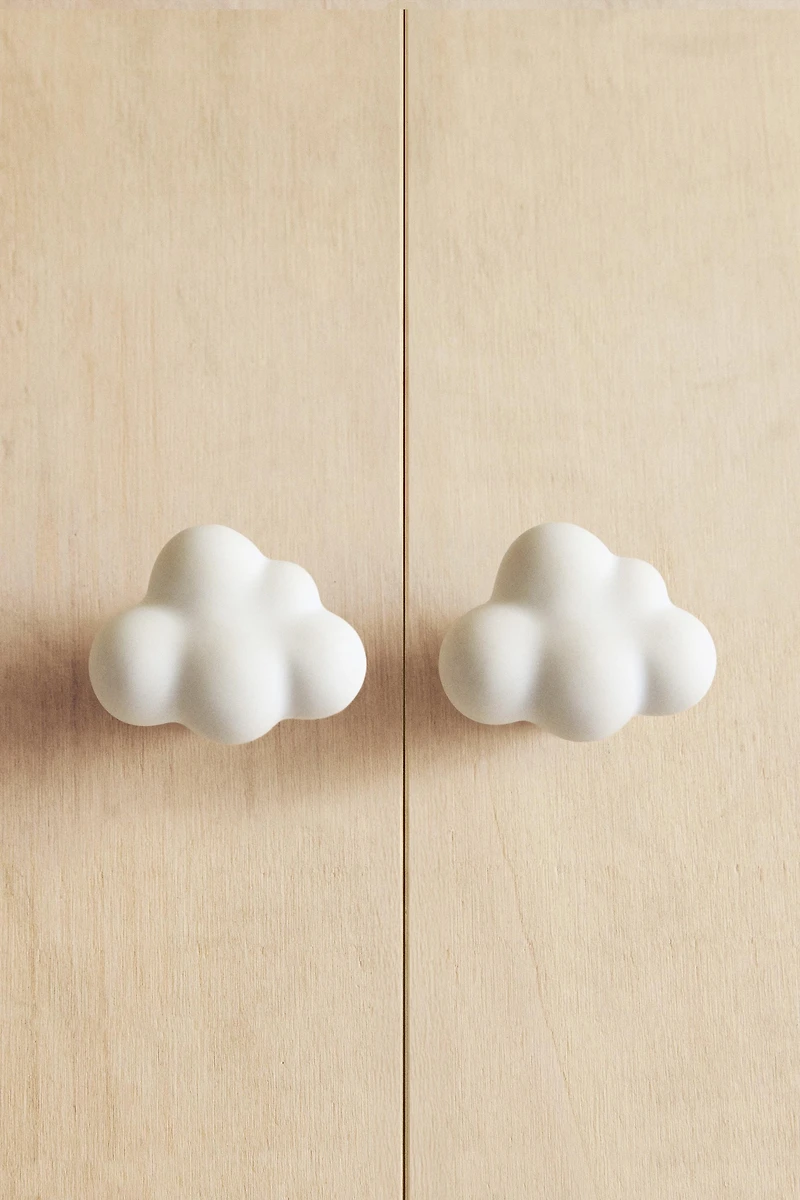 KIDS’ CLOUD KNOBS (PACK OF 2)