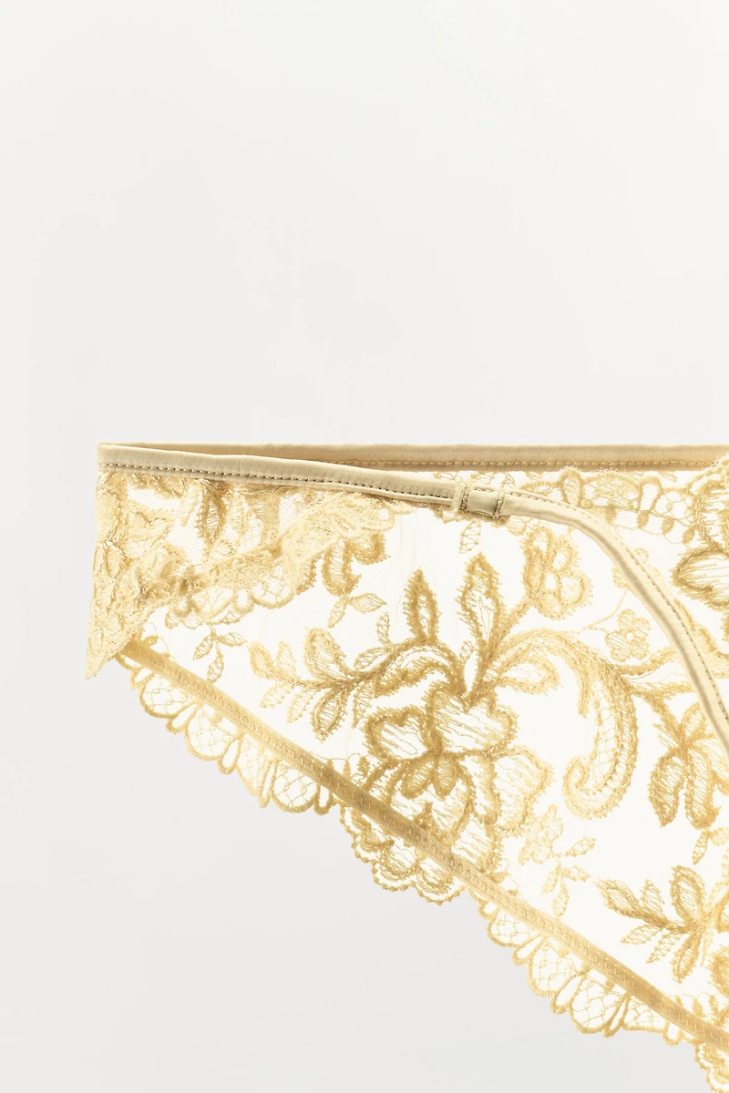 FLORAL EMBROIDERED PANTIES