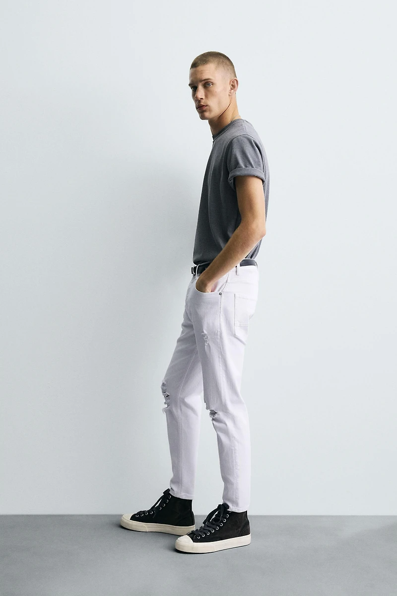 JEAN SKINNY FIT DÉCHIRÉ