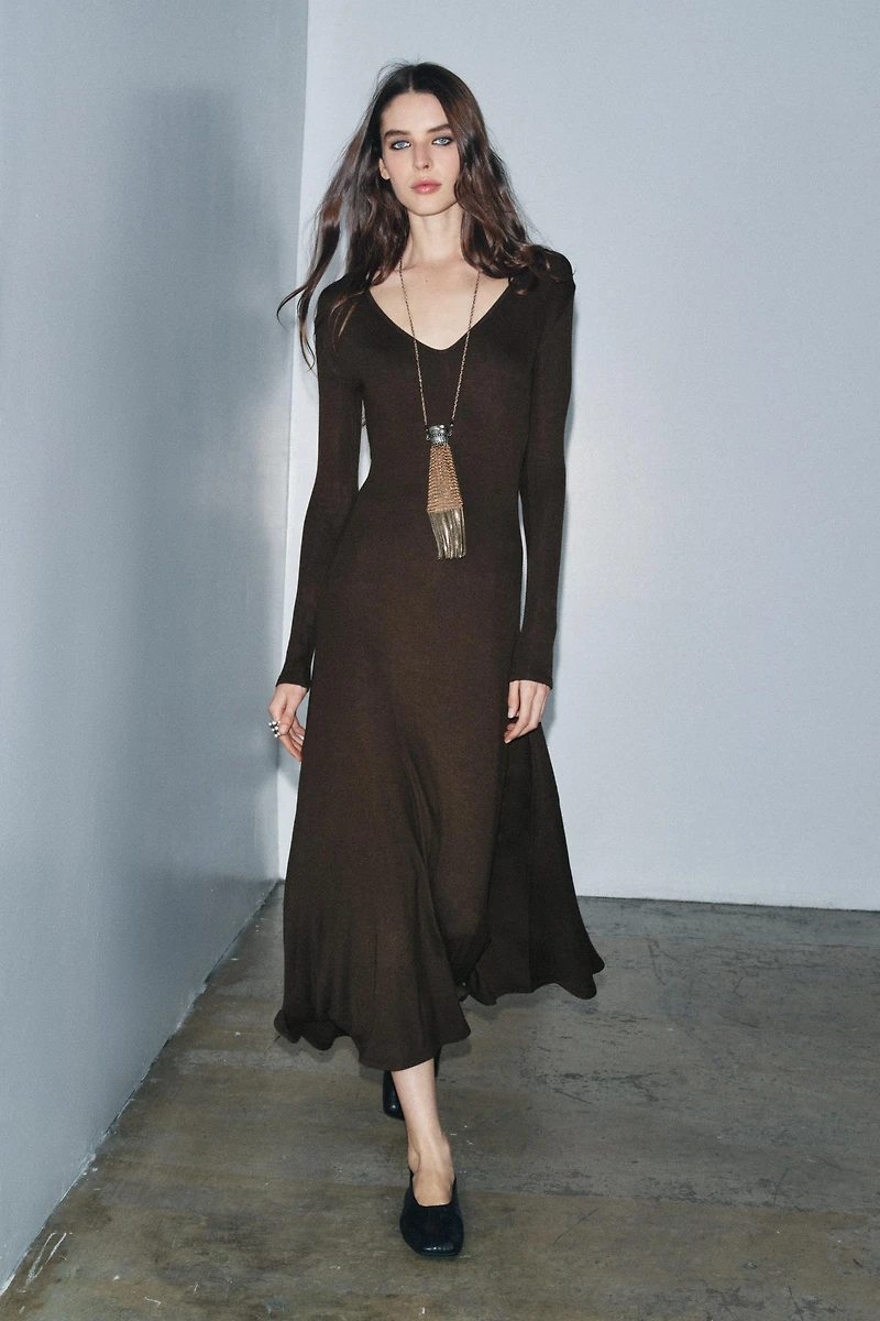 LONG V-NECK DRESS