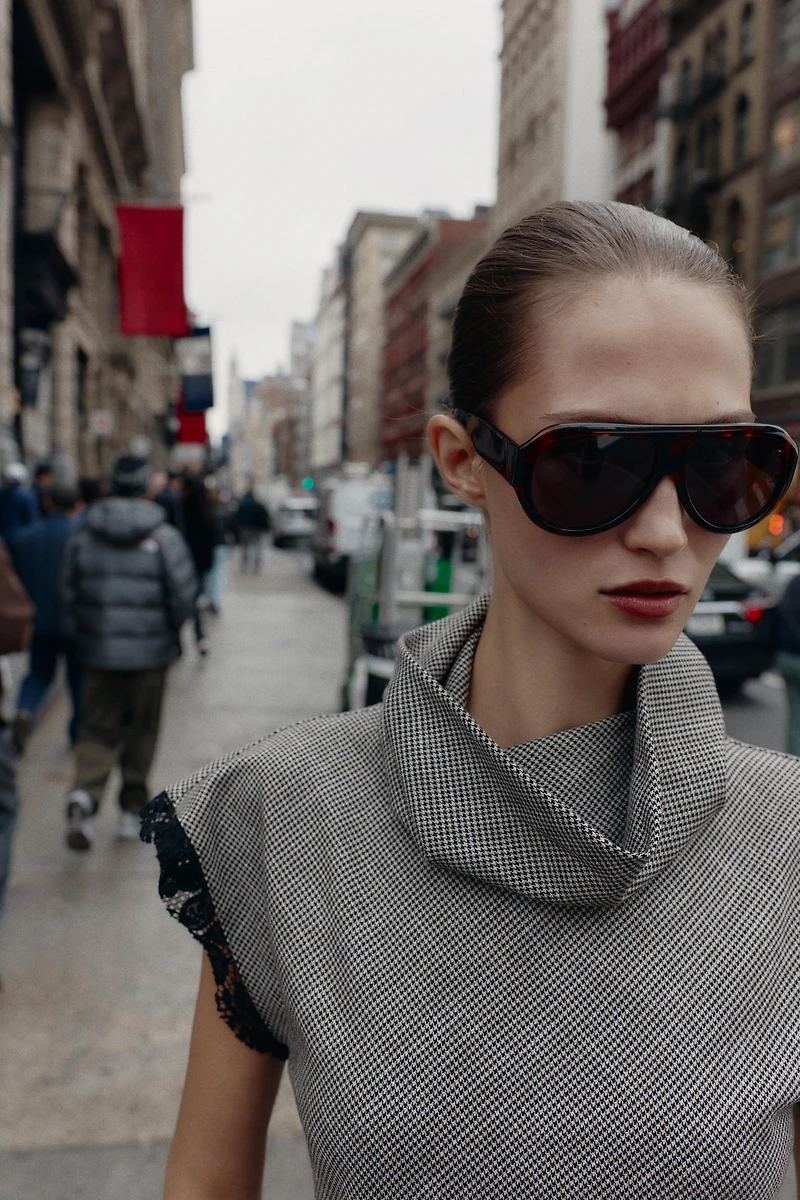 HOUNDSTOOTH LACE TOP