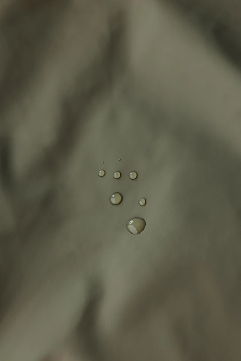 RUBBERIZED WATER-RESISTANT OVERALLS