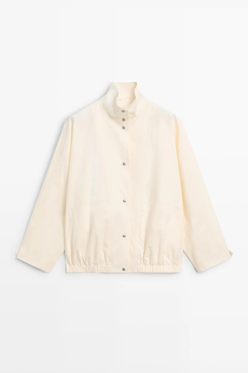Bomber jacket with snap buttons