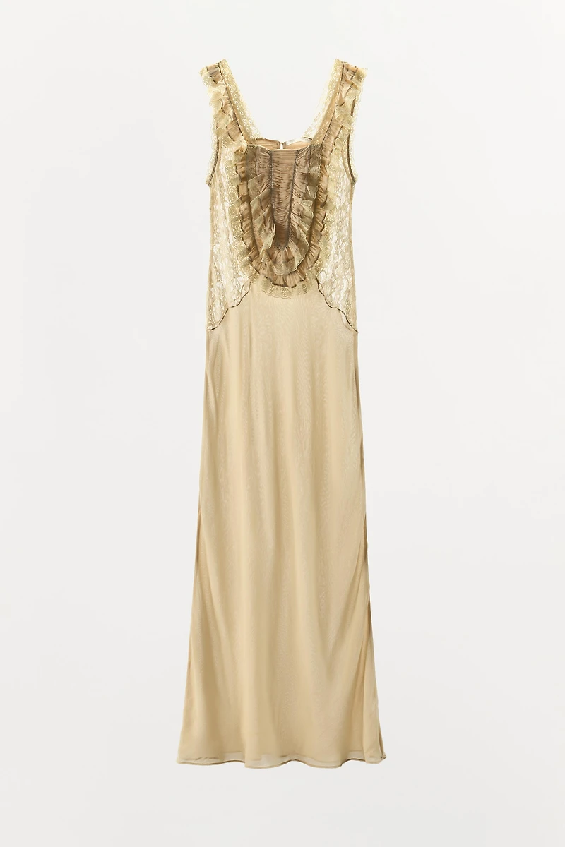 ROBE LONGUE DRAPÉE EN DENTELLE