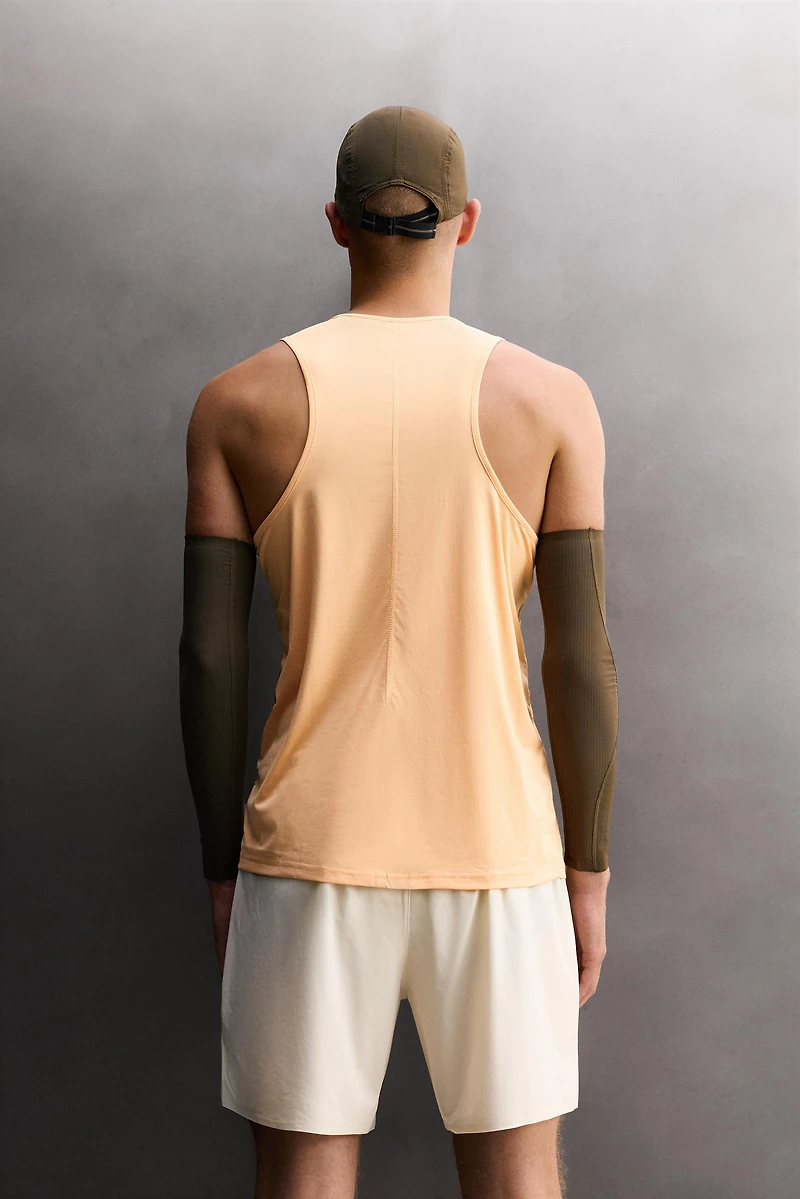 LIGHTWEIGHT RUNNING TANK TOP