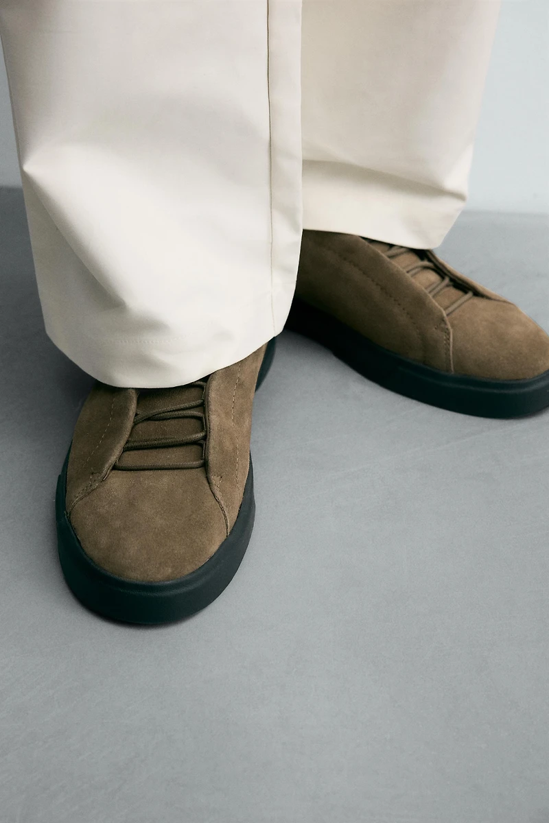 LEATHER SNEAKERS