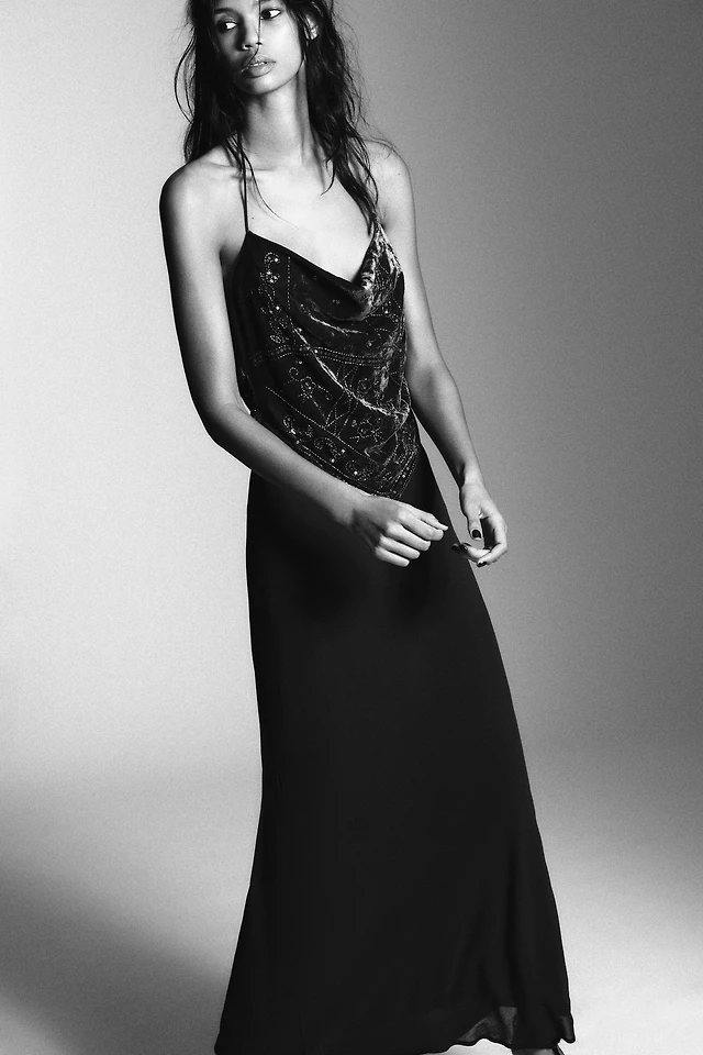 Zara LONG VELVET BEADED DRESS | Place Rosemre