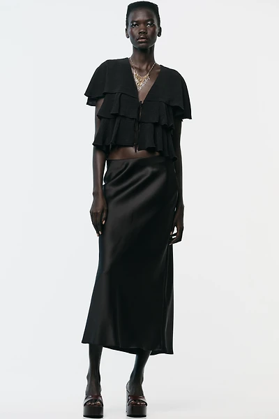 RUFFLED CAPE TOP