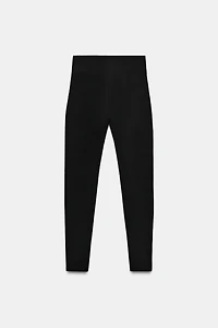 PUSH-UP EFFECT LEGGINGS