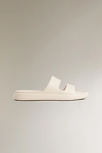 RUBBERIZED FLATFORM SANDALS