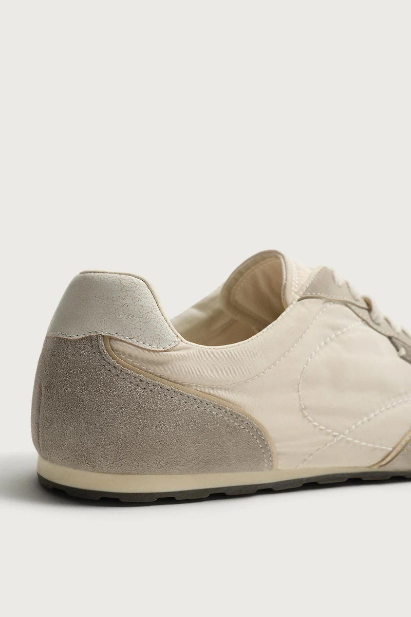 RETRO STYLE SNEAKERS