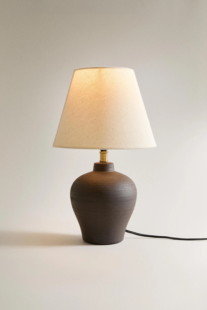 CERAMIC TABLE LAMP