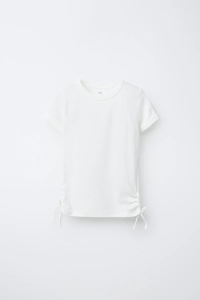 HAUT EN MODAL AVEC CUT OUT ET LACETS