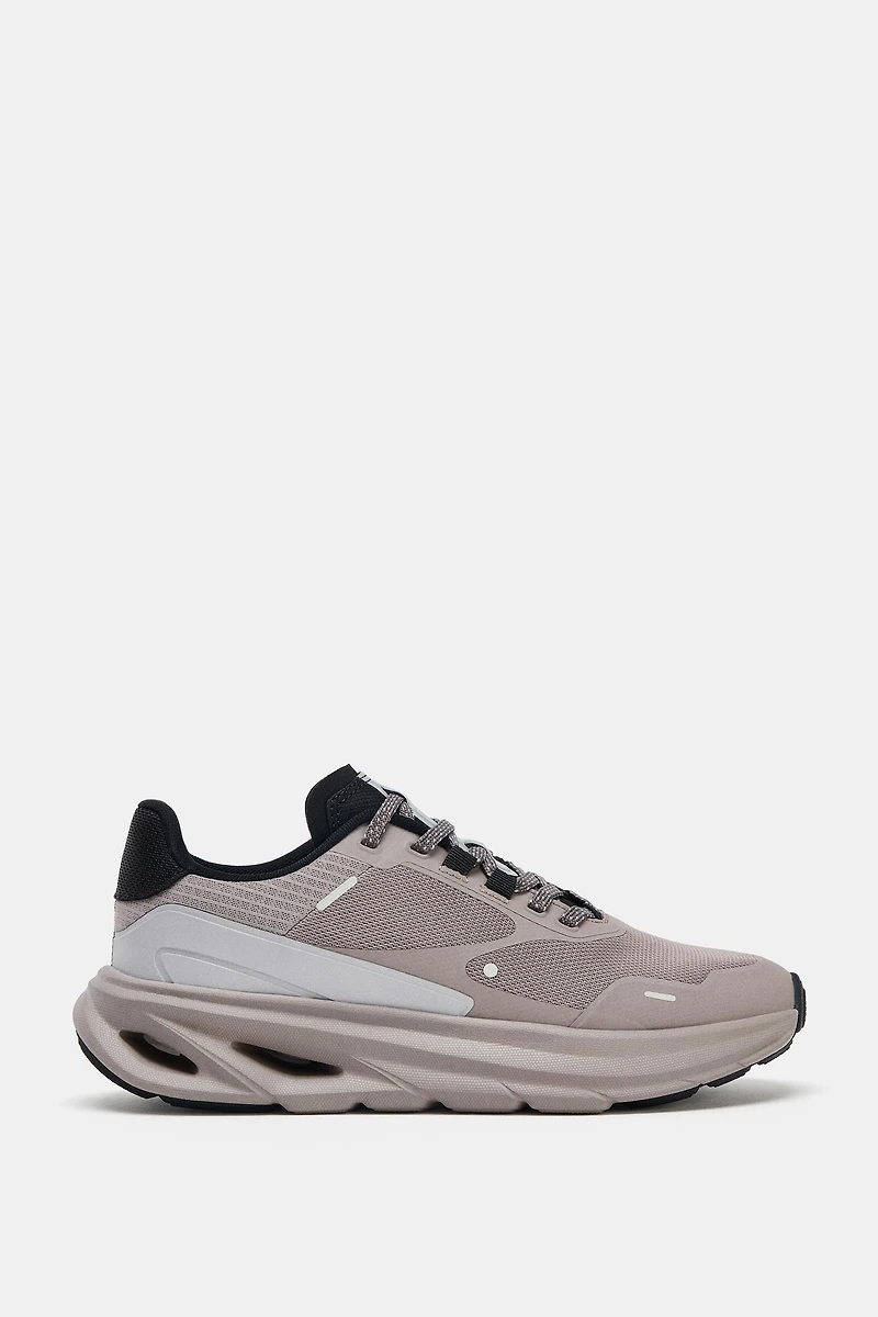 RUNNING SNEAKERS
