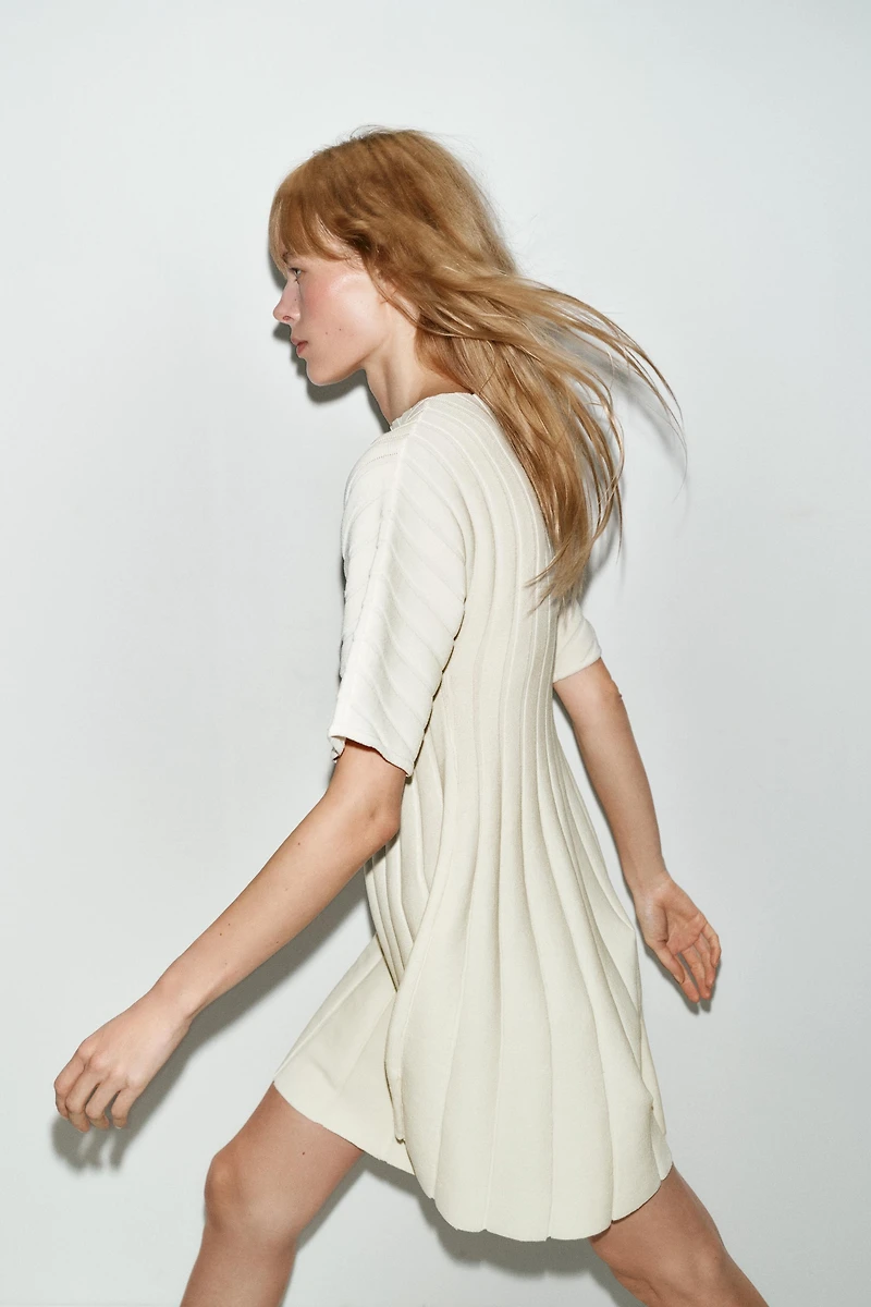 SHORT RIB KNIT BALLOON SLEEVE DRESS
