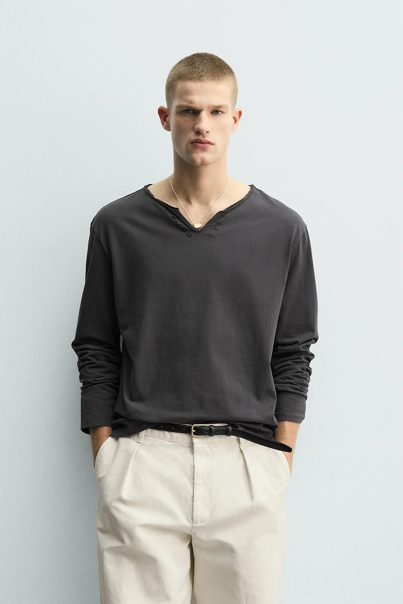 IRREGULAR HENLEY COLLAR T-SHIRT