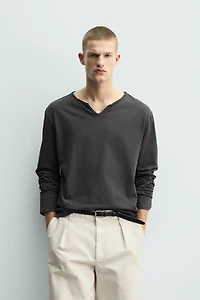 IRREGULAR HENLEY COLLAR T-SHIRT