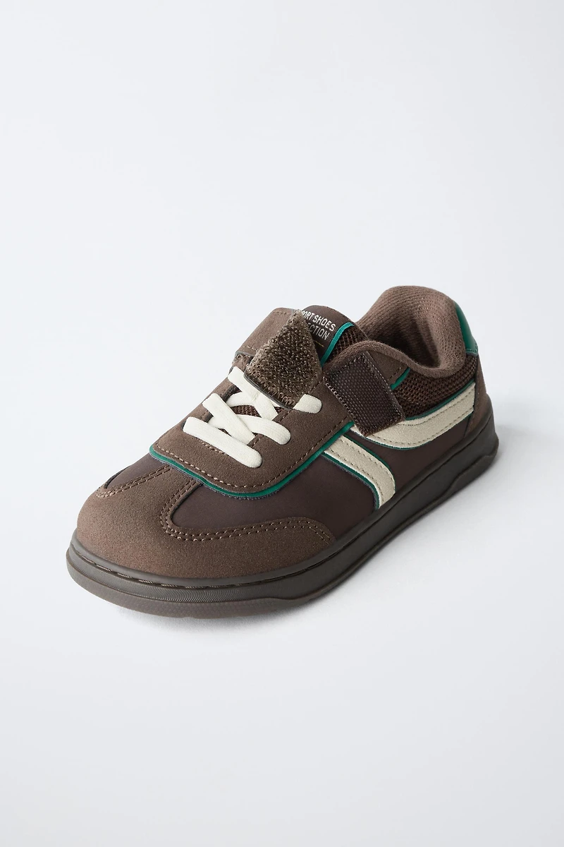 CONTRAST BAREFOOT SNEAKERS