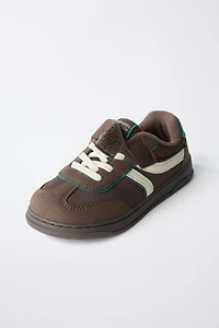 CONTRAST BAREFOOT SNEAKERS
