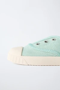 BASIC SNEAKERS
