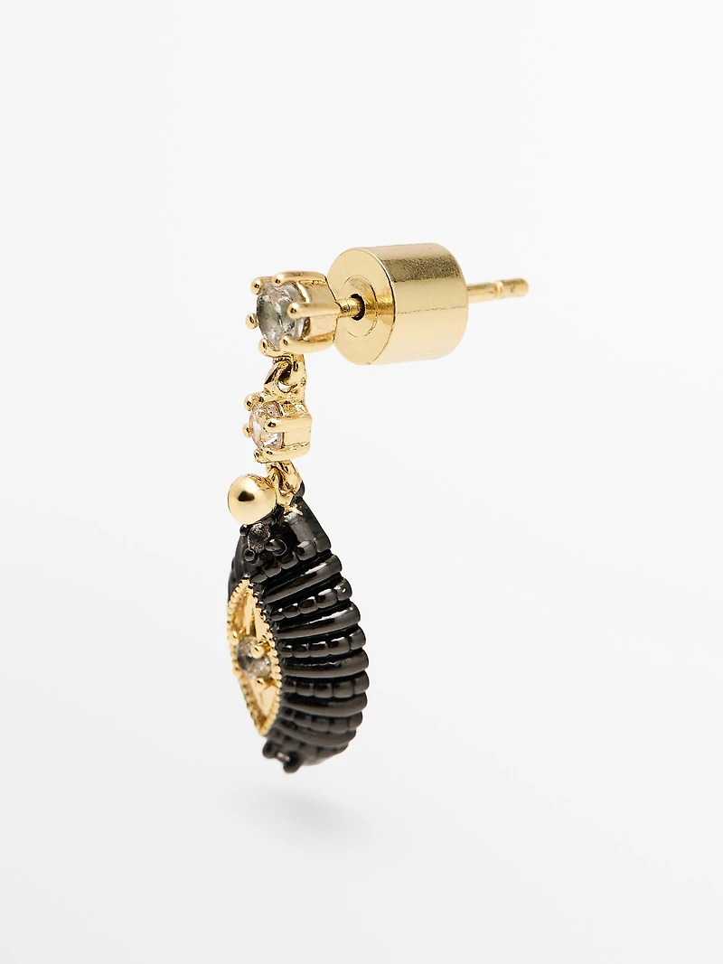 Boucles d’oreilles avec brillants