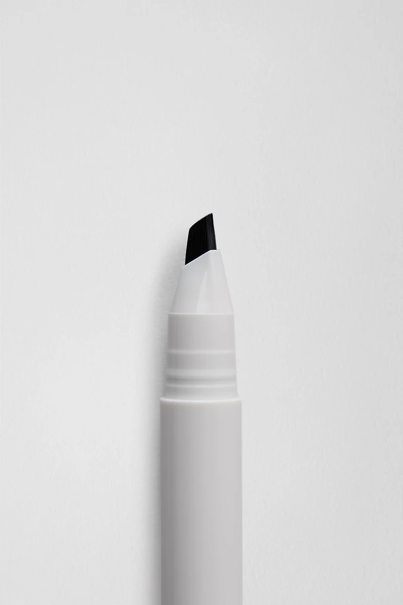 EYEBROW PENCIL