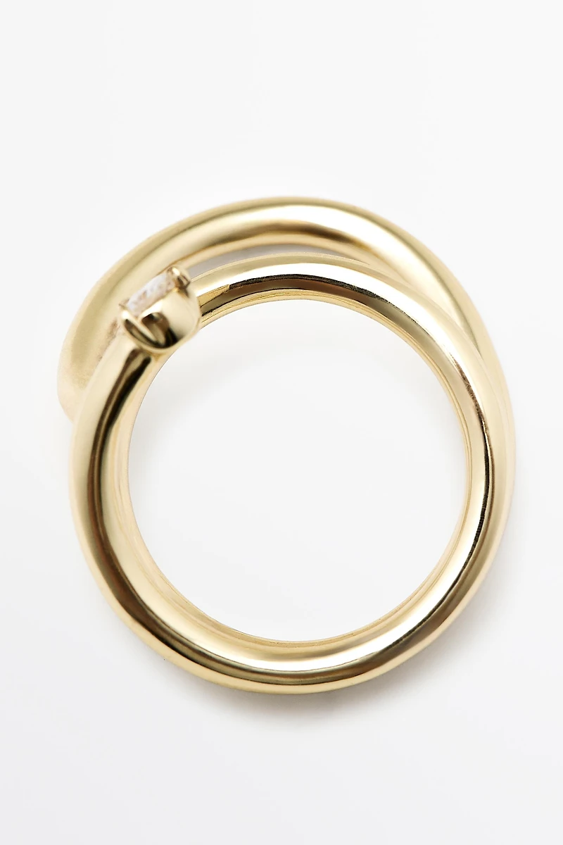 Wide shimmery volume ring