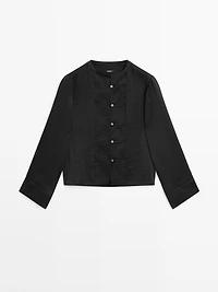 Flowing shirt with stand-up collar